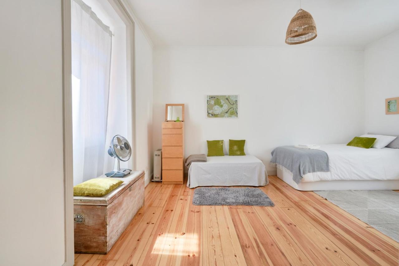 Sunny Apartment With Balcony! Lisbon Exterior photo