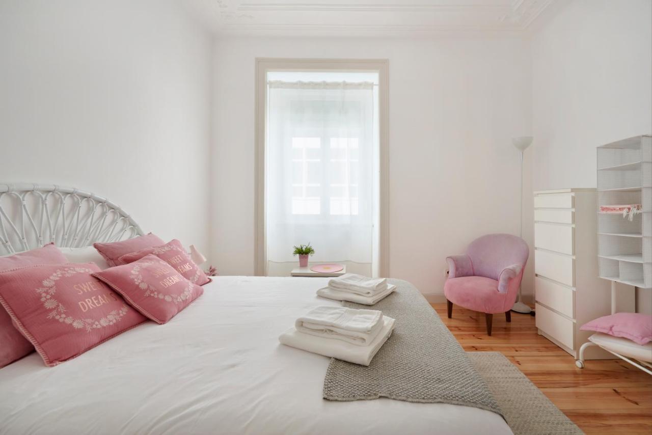 Sunny Apartment With Balcony! Lisbon Exterior photo