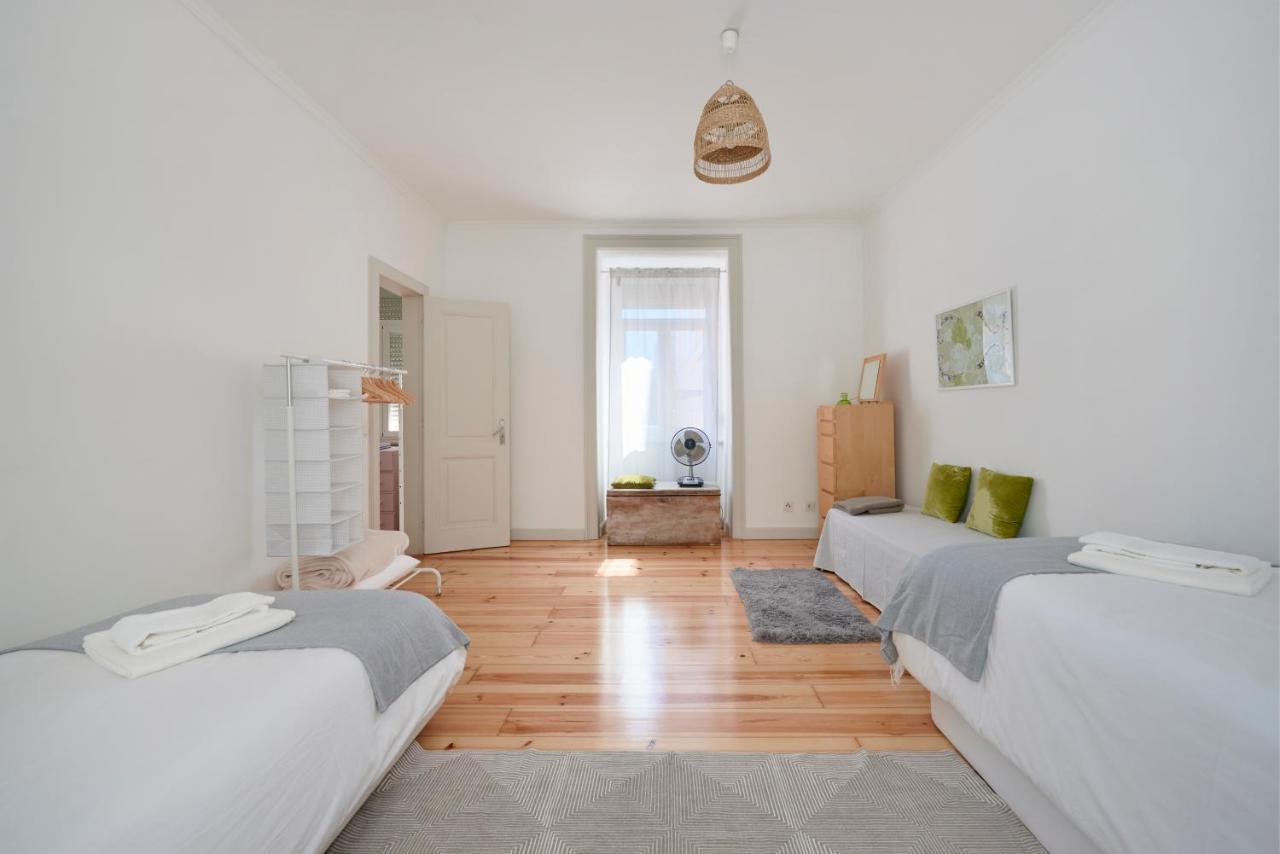 Sunny Apartment With Balcony! Lisbon Exterior photo