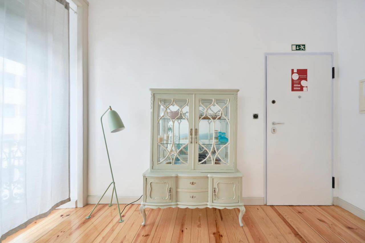 Sunny Apartment With Balcony! Lisbon Exterior photo